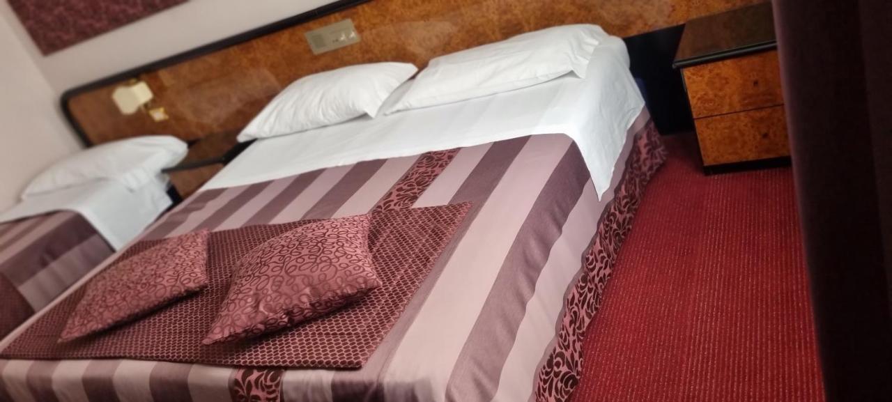 Hotel Villa Regina Margherita Rovigo Exterior foto