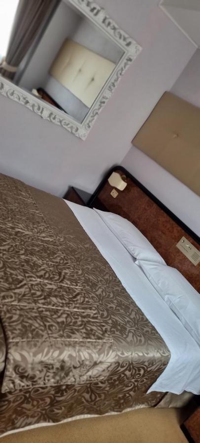 Hotel Villa Regina Margherita Rovigo Exterior foto
