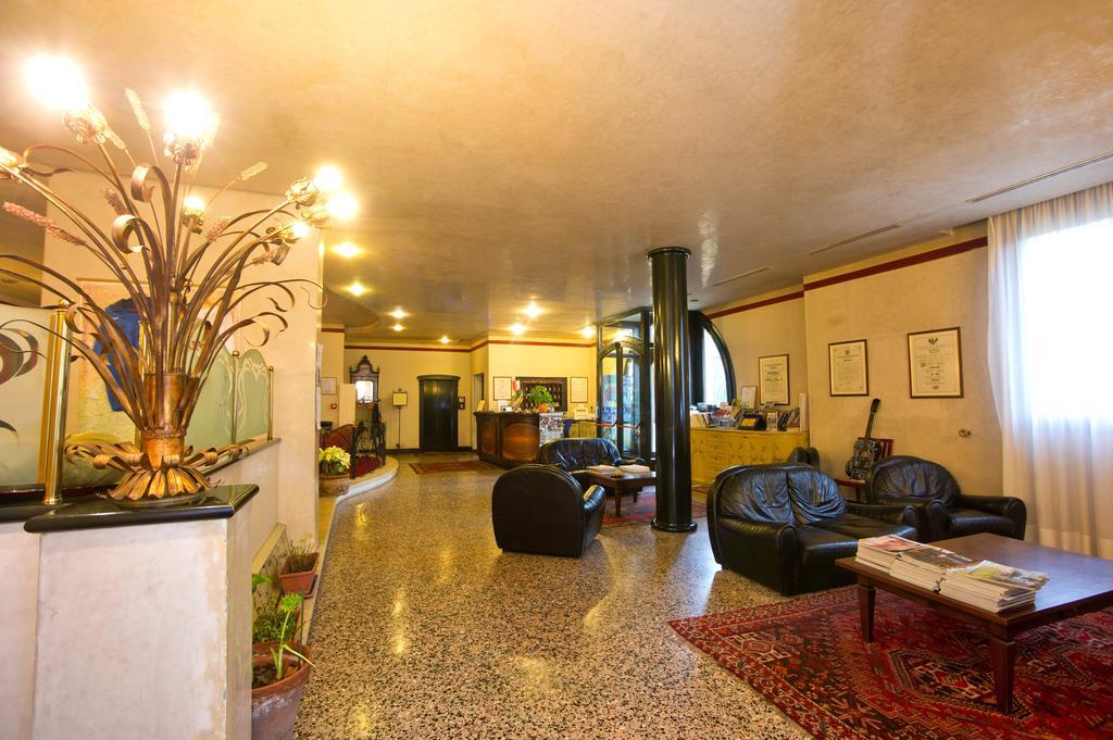 Hotel Villa Regina Margherita Rovigo Exterior foto
